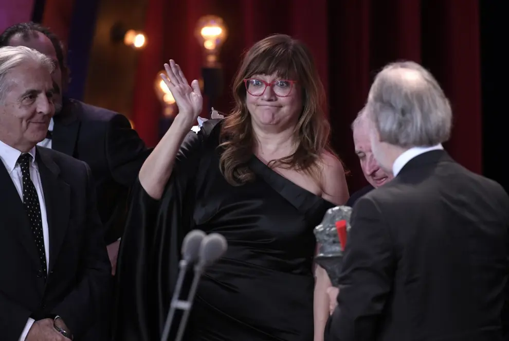 3 DE FEBRERO. Isabel Coixet recibe el Goya a la mejor película con gesto de sorpresa