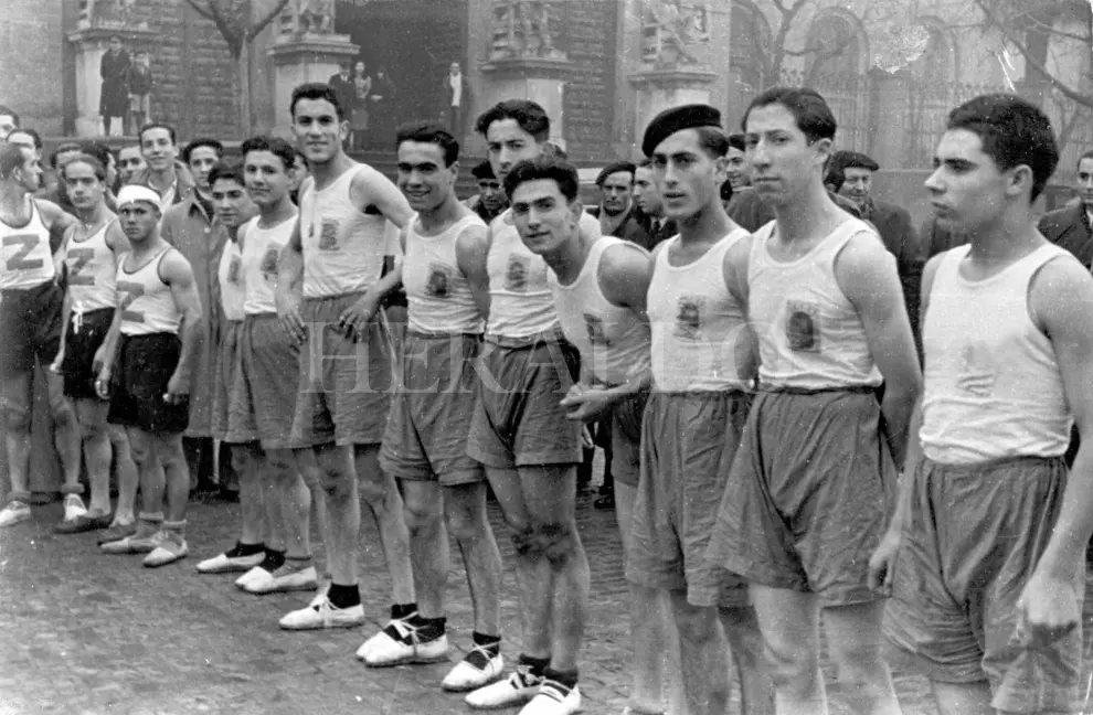 Carrera atlética en Zaragoza el día 9 de diciembre de 1939.
