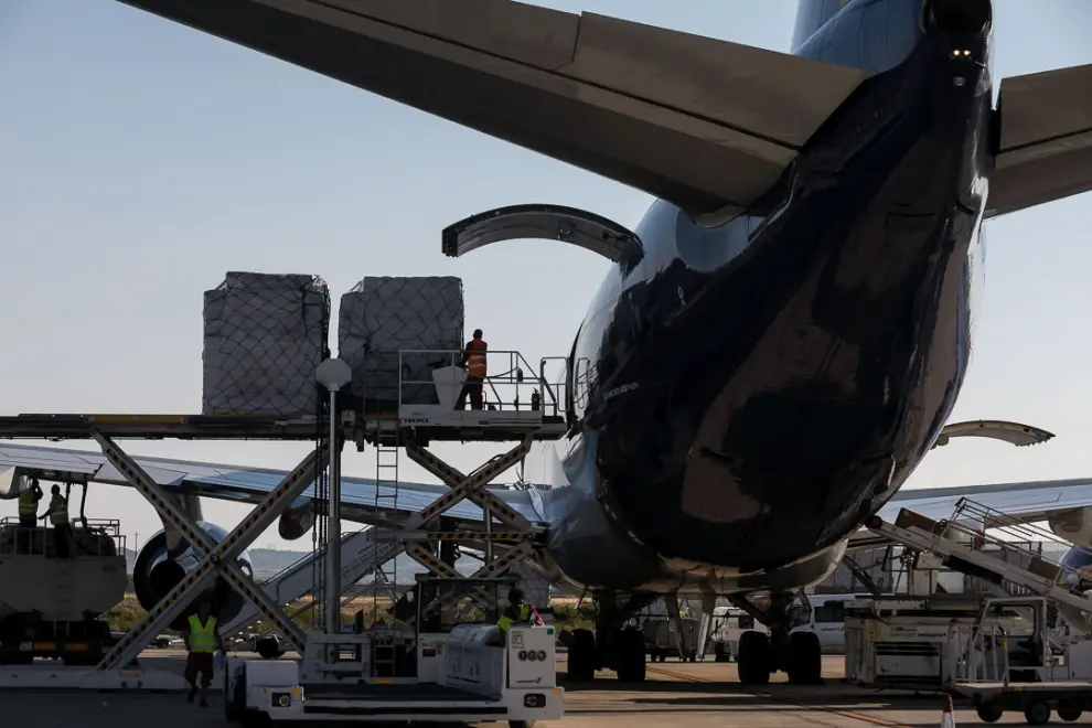 21 de agosto. El tráfico de mercancías del aeropuerto de Zaragoza bate récords con más de 87.000 toneladas toneladas de carga hasta el mes de julio.