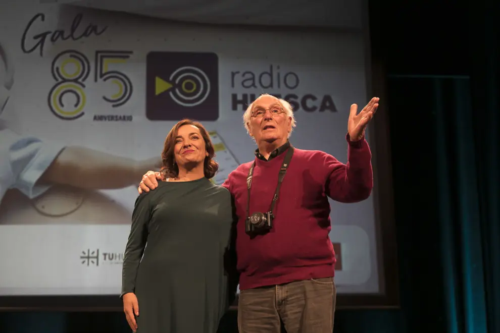 5 de noviembre. Radio Huesca celebra su 85 aniversario con una gala en el teatro Olimpia en la que premió a Carlos Saura y a la periodista Pepa Bueno