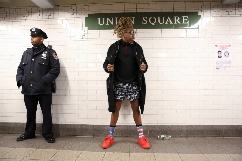 Sin pantalones en el metro
