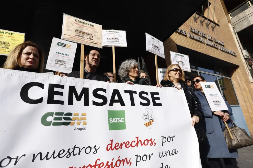 Protesta de médicos y enfermeras en Zaragoza