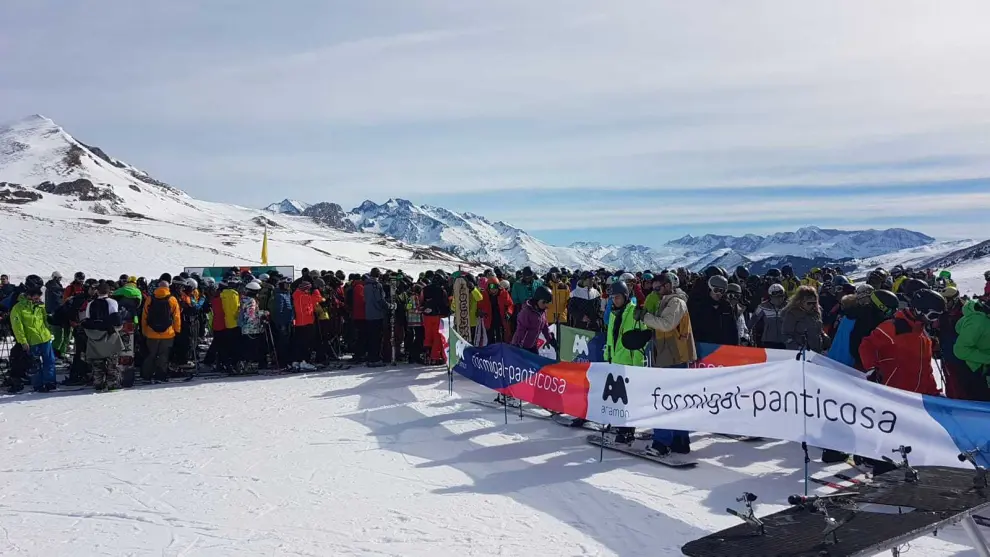 Fin de semana concurrido en la estación de esquí de Formigal.