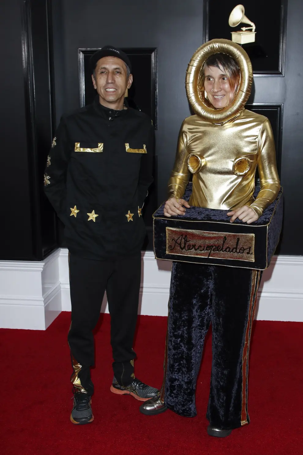 Lady Gaga y el orgullo latino brillan en la descafeinada alfombra roja de los Grammy