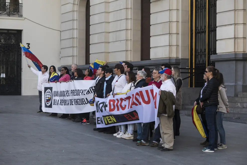 Concentración en Zaragoza en apoyo a Guaidó