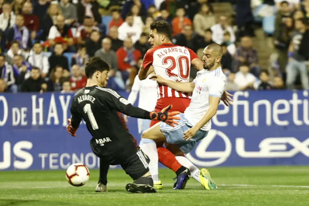 Partido entre el Real Zaragoza y el Almería de Segunda División