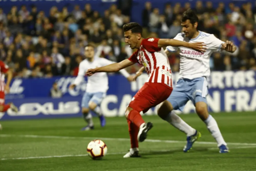 Partido entre el Real Zaragoza y el Almería de Segunda División
