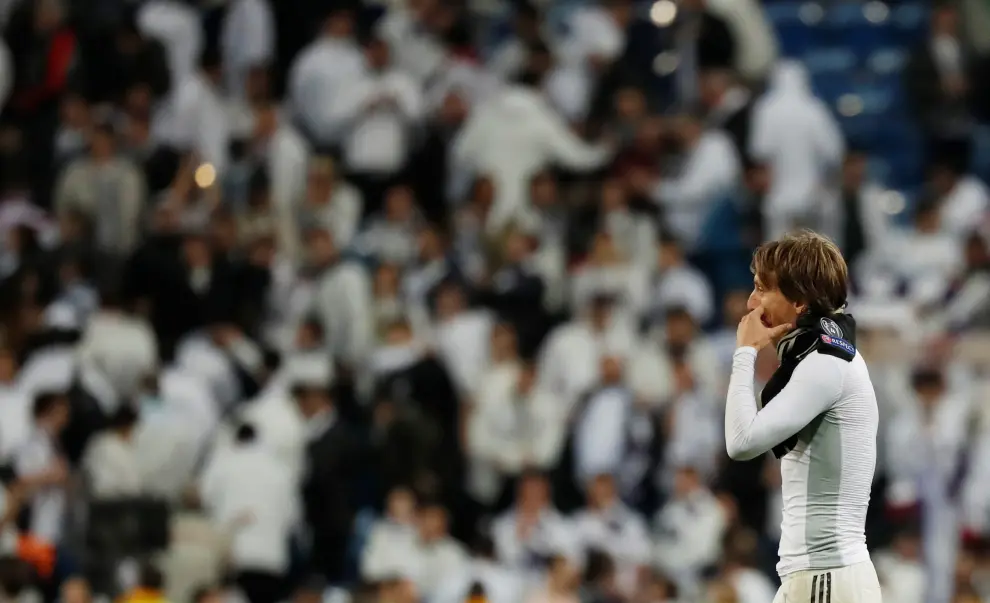 Soccer Football - Champions League - Round of 16 Second Leg - Real Madrid v Ajax Amsterdam - Santiago Bernabeu, Madrid, Spain - March 5, 2019  Real Madrid's Luka Modric looks dejected at the end of the match   REUTERS/Susana Vera [[[REUTERS VOCENTO]]] SOCCER-CHAMPIONS-MAD-AJA/