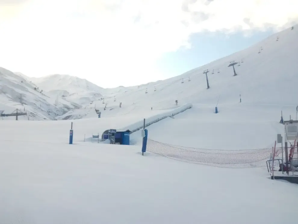 Imágenes de la nieve caída en las últimas horas en las estaciones de esquí