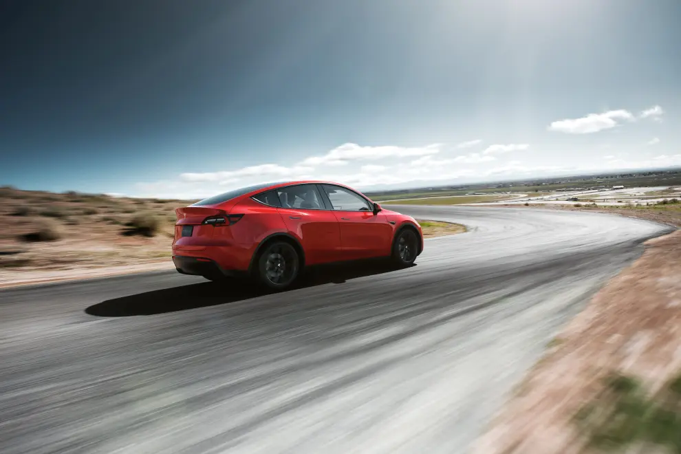 Tesla presenta su cuarto vehículo, el todocamino SUV Model Y