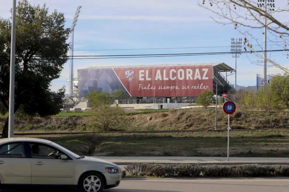 Toldo para tapar el andamiaje de la grada nueva de El Alcoraz / 18-3-19/ Foto Rafael Gobantes [[[FOTOGRAFOS]]]
