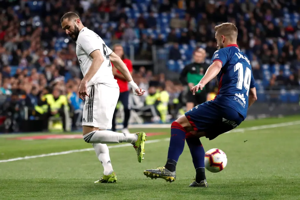 La SD Huesca se enfrenta al Real Madrid en el Bernabéu.
