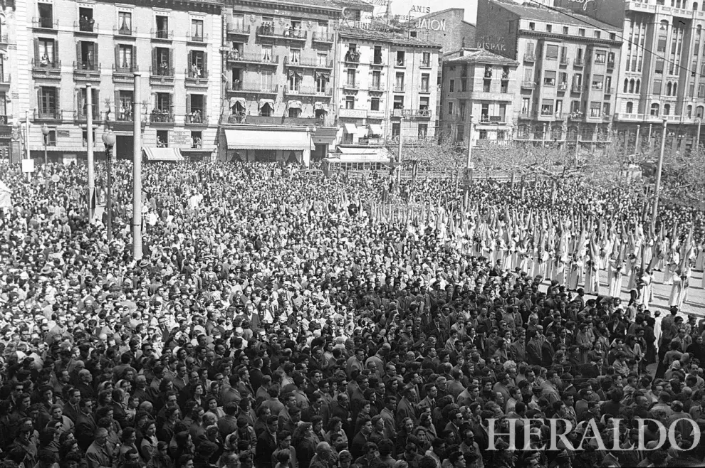 Semana Santa en Zaragoza en 1950. Procesión de las Siete Palabras.