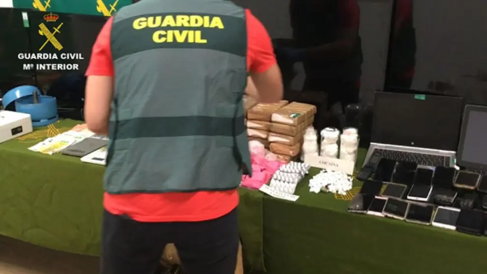 La Guardia Civil detiene a 20 personas pertenecientes a una organización delictiva dedicada a la venta y distribución de cocaína y tucibí conocida como “Pantera Rosa”.