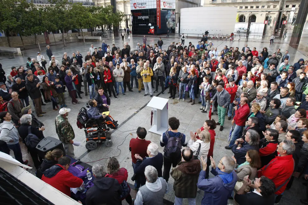 Asamblea de Podemos en la Plaza del Pilar