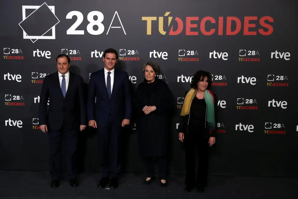 Ciudadanos' candidate Albert Rivera arrives to attend a televised debate ahead of general elections in Pozuelo de Alarcon, outside Madrid, Spain, April 22, 2019. REUTERS/Sergio Perez [[[REUTERS VOCENTO]]] SPAIN-ELECTION/DEBATE