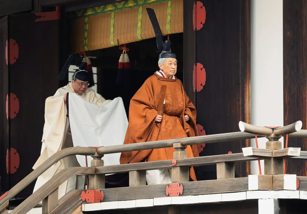 Acto de abdicación del emperador japonés Ahikito.