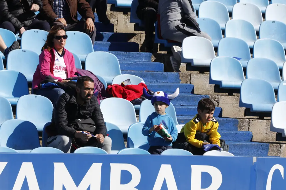 Imágenes de la afición zaragocista en el partido del Real Zaragoza contra el Deportivo en La Romareda.
