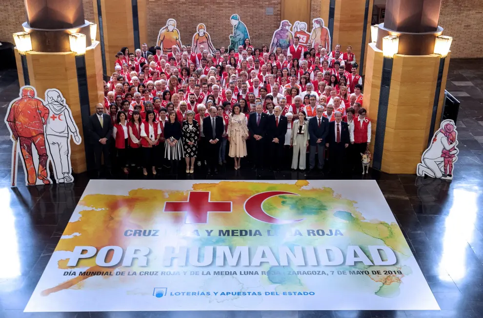 La reina Letizia preside en Zaragoza el acto central del Día Mundial de la Cruz Roja.