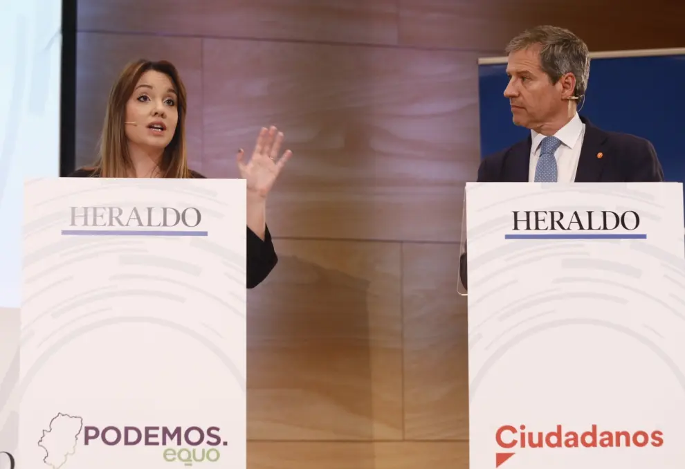 Díaz y Pérez Calvo durante el debate a la presidencia del Gobierno de Aragón.