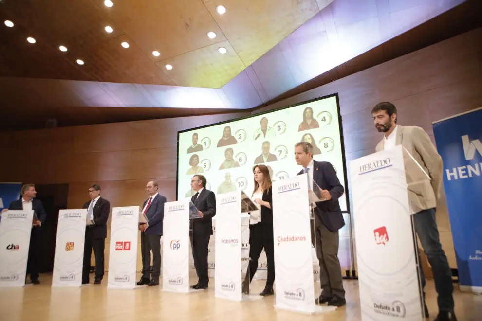 Los ciudadanos preguntan a los candidatos a la presidencia del Gobierno de Aragón.
