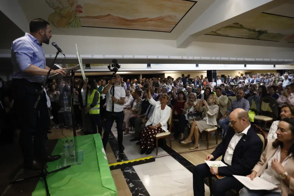 El líder de Vox ha participado este martes en un mitin en la capital aragonesa.