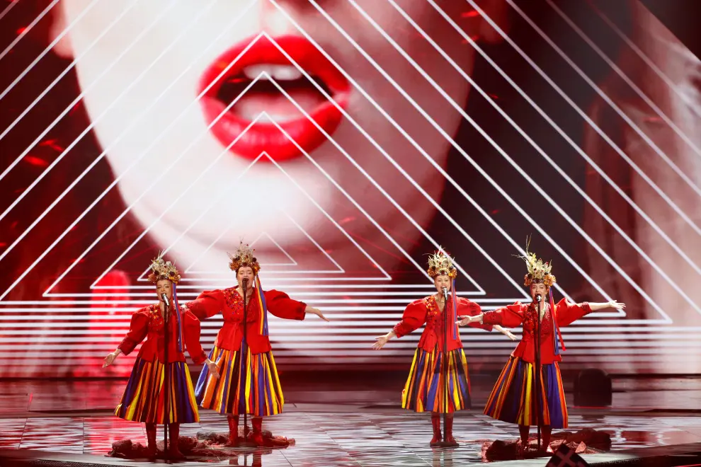 Contestants Zala Kralj & Gasper Santl of Slovenia perform during the first semi-final of 2019 Eurovision Song Contest in Tel Aviv, Israel May 14, 2019. REUTERS/Ronen Zvulun [[[REUTERS VOCENTO]]] MUSIC-EUROVISION/SEMI FINAL 1