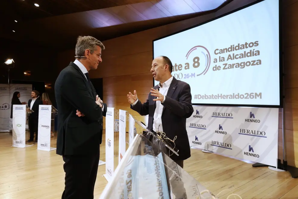 Minutos antes del inicio del debate electoral para la Alcaldía de Zaragoza.