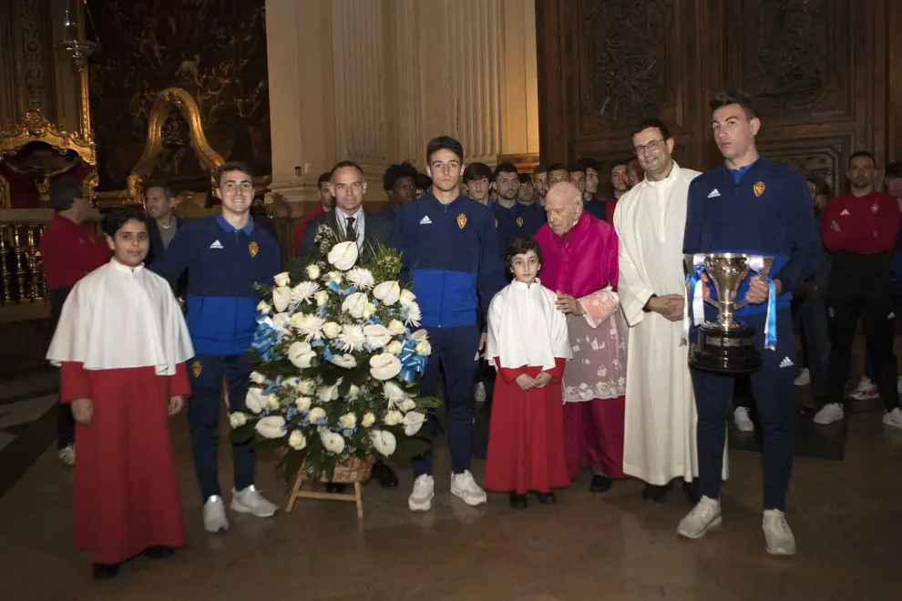 Ofrenda del Real Zaragoza Juvenil a la Virgen del Pilar.