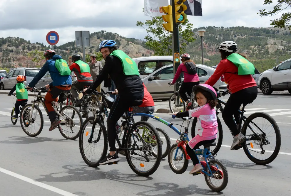 Dos mil personas participan en el Día de la Bicicleta en Teruel