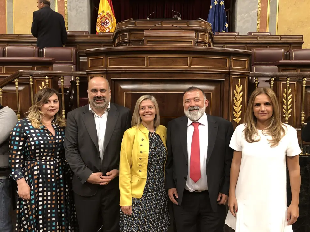 16 diputados y 12 senadores aragoneses se estrenan este martes en la XIII Legislatura.
