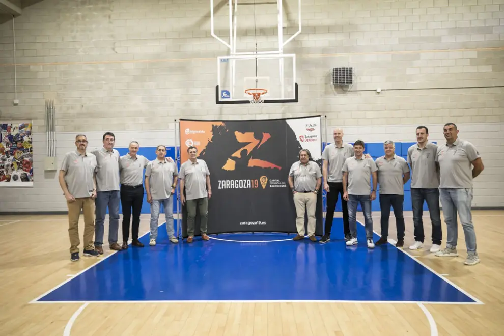 Los jugadores de la selección española de baloncesto que lograron el bronce en la universiada de Zagreb 1987, se encuentran en Zaragoza