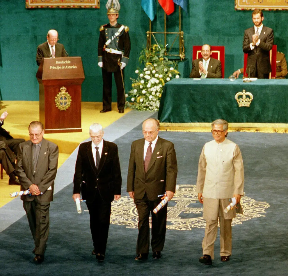 Sanz Gadea, segundo por la derecha, en la gala de entrega de los premios Príncipe de Asturias
