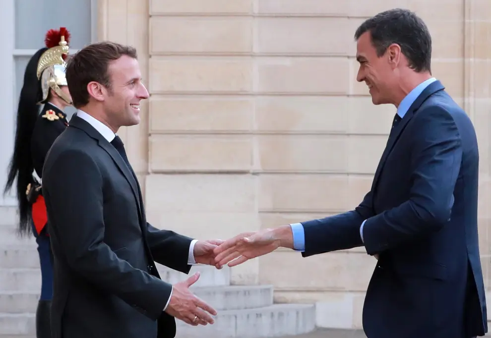 Macron recibe a Sánchez en el Elíseo