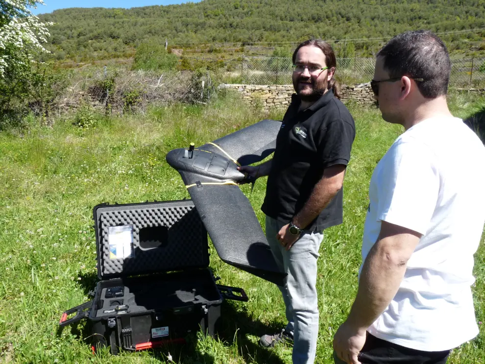 Un dron sobrevuela Barbenuta como parte del proyecto 'Vinos de Altura'.