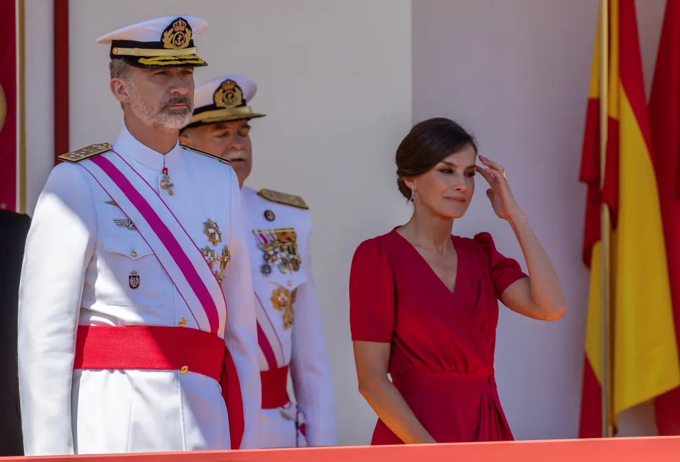 Los reyes presiden el desfile del Día de las Fuerzas Armadas en Sevilla