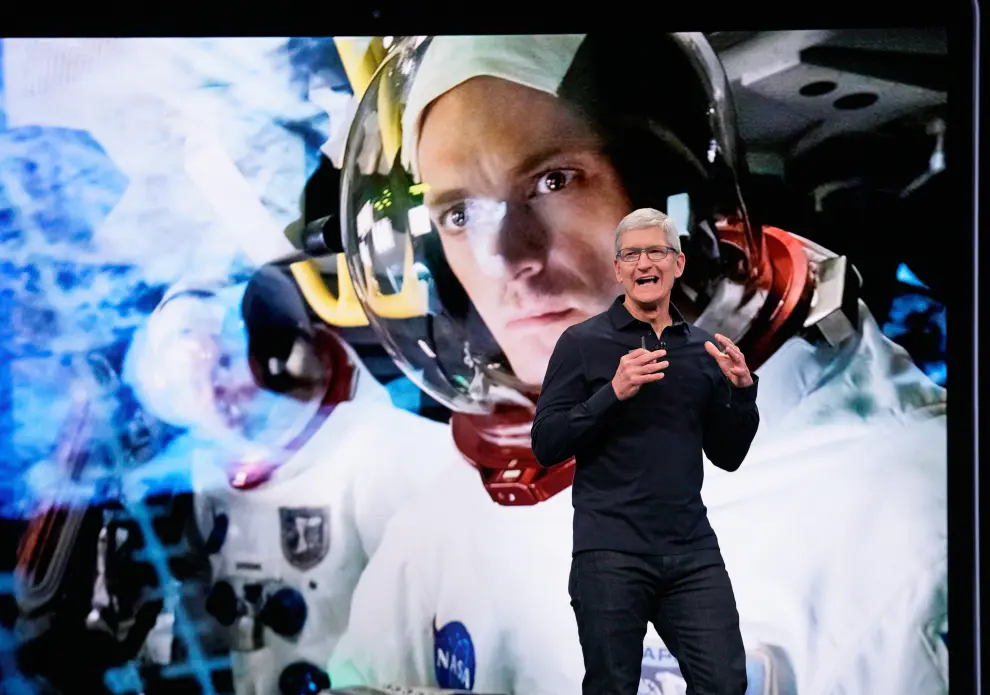 Apple CEO Tim Cook speaks during Apple's annual Worldwide Developers Conference in San Jose, California, U.S. June 3, 2019. REUTERS/Mason Trinca [[[REUTERS VOCENTO]]] APPLE-DEVELOPER/