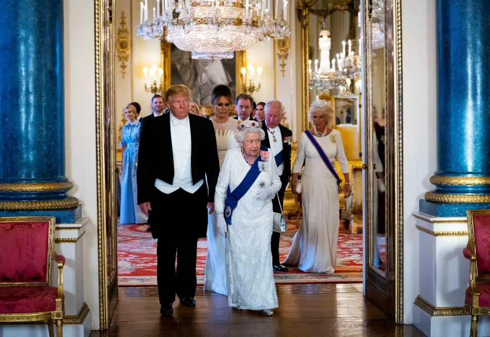 U.S. President Donald Trump, First Lady Melania Trump, Britain's Queen Elizabeth, Britain's Charles, the Prince of Wales and Camilla, Duchess of Cornwall are seen at the State Banquet at Buckingham Palace in London, Britain June 3, 2019. Doug Mills/Pool via REUTERS [[[REUTERS VOCENTO]]] USA-TRUMP/BRITAIN