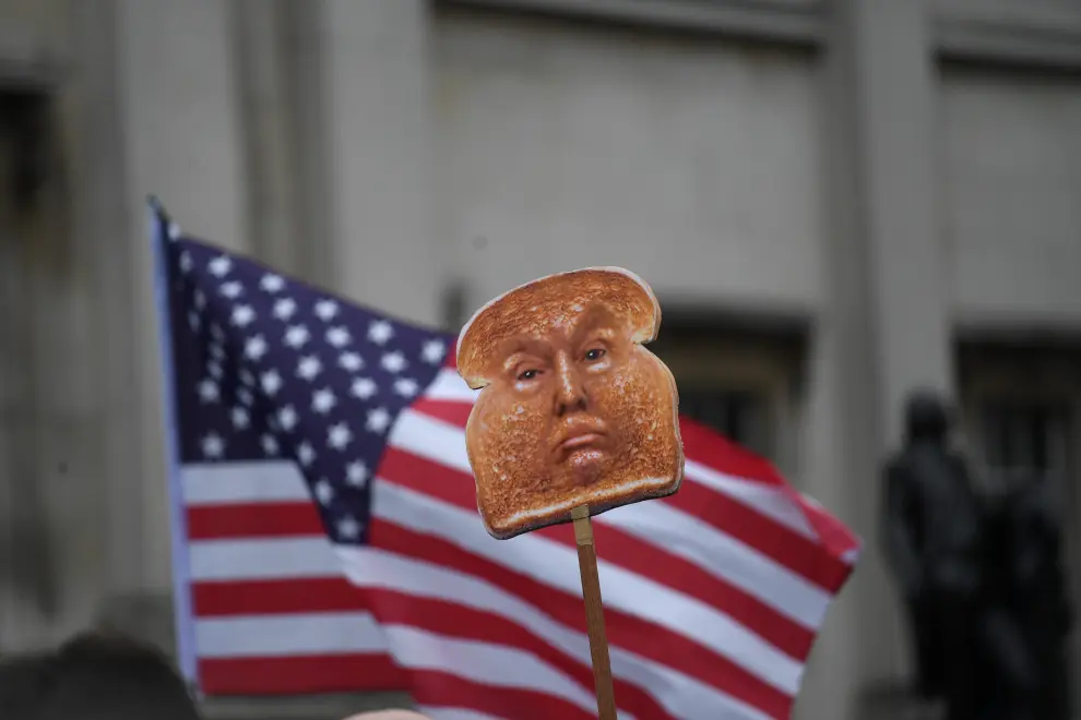 Demonstrators take part in a protest against U.S. President Donald Trump, in London, Britain, June 4, 2019. REUTERS/Alkis Konstantinidis TEMPLATE OUT [[[REUTERS VOCENTO]]] USA-TRUMP/BRITAIN
