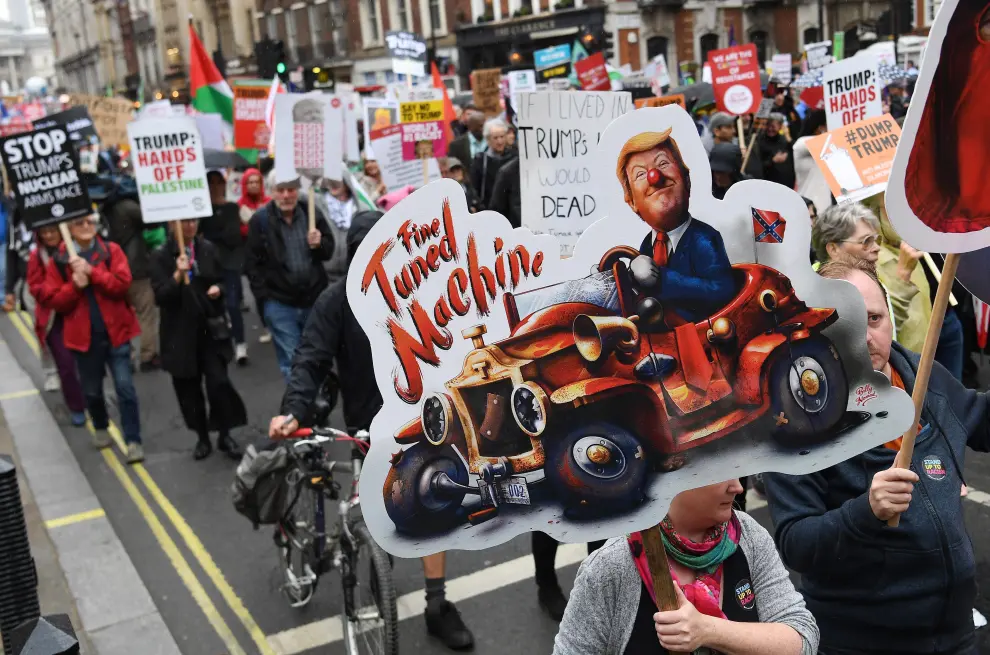 Protestas en Londres durante la reunión de Donald Trump y Theresa May.