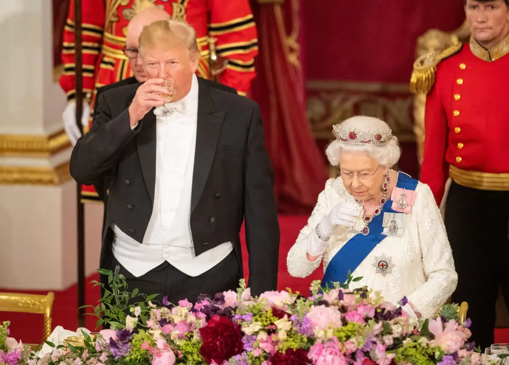 U.S. President Donald Trump and Britain's Queen Elizabeth attend the State Banquet at Buckingham Palace in London, Britain, June 3, 2019. Dominic Lipinski/Pool via REUTERS [[[REUTERS VOCENTO]]] USA-TRUMP/BRITAIN