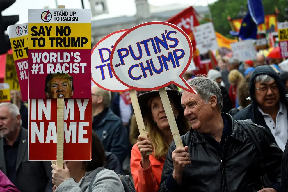 A man dressed as U.S. President Donald Trump takes part in an anti-Trump protest in London, Britain, June 4, 2019. REUTERS/Clodagh Kilcoyne     TPX IMAGES OF THE DAY [[[REUTERS VOCENTO]]] USA-TRUMP/BRITAIN