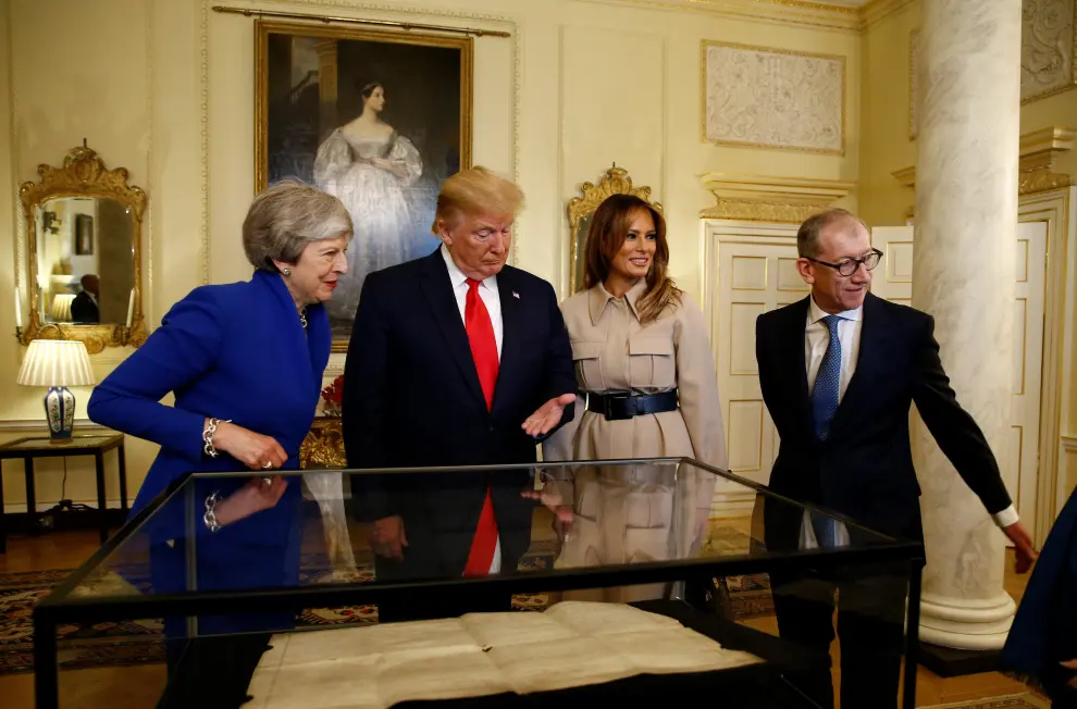 U.S. President Donald Trump meets with Britain's Prime Minister Theresa May (not pictured) in Downing Street, as part of Trump's state visit in London, Britain, June 4, 2019. REUTERS/Henry Nicholls/Pool [[[REUTERS VOCENTO]]] USA-TRUMP/BRITAIN