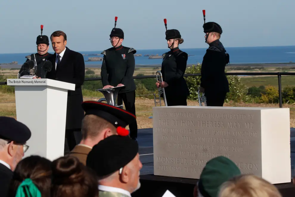 French President Emmanuel Macron delivers a speech during a Franco-British ceremony for the laying of the first stone of a British memorial in Ver-Sur-Mer as part of ceremonies to mark the 75th anniversary of D-Day landings in Normandy, France, June 6, 2019. REUTERS/Philippe Wojazer/Pool [[[REUTERS VOCENTO]]] DDAY-ANNIVERSARY/UK-FRANCE