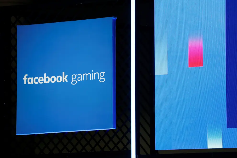A display for Facebook Gaming is shown during opening day of E3, the annual video games expo revealing the latest in gaming software and hardware in Los Angeles, California, U.S., June 11, 2019.  REUTERS/Mike Blake [[[REUTERS VOCENTO]]] GAMING-E3/OPENING
