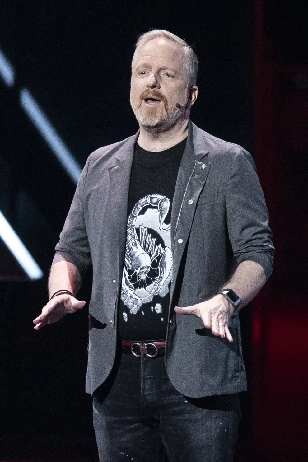 Los Angeles (United States), 09/06/2019.- Studio Head of The Coalition Rod Fergusson delivers a speech during the Microsoft Microsoft Xbox 2019 Briefing at the Microsoft Theater in Los Angeles, California, USA, 09 June 2019. This event occured ahead of the Electronic Entertainment Expo (E3) which runs from 11 to 13 June 2019. (Estados Unidos) EFE/EPA/ETIENNE LAURENT Microsoft XBox 2019 briefing in Los Angeles