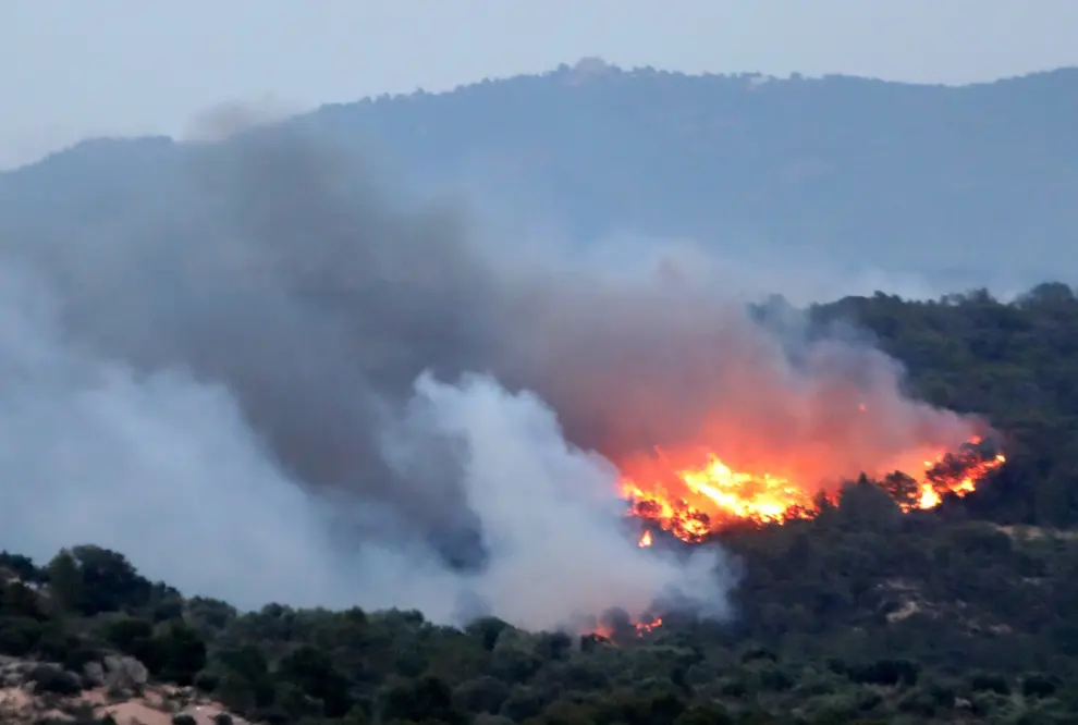 Las llamas han quemado más de 3.500 hectáreas de terreno en la comarca tarraconense de la Ribera del Ebro, entre los pueblos de La Torre de l'Espanyol y Vinebre, a unos 50 kilómetros de Fraga.