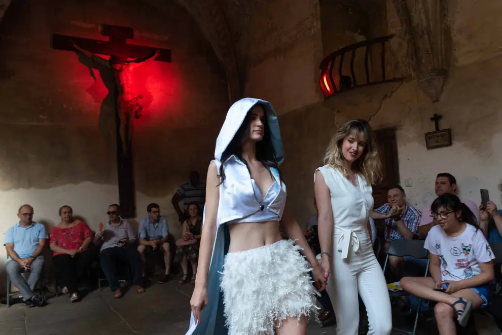Moda y religión comulgan en el Santo Sepulcro