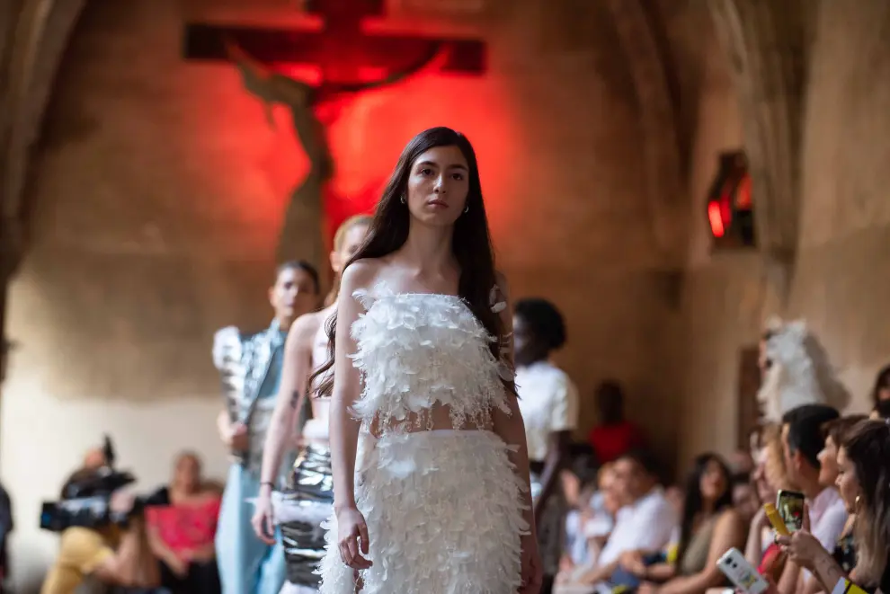 Moda y religión comulgan en el Santo Sepulcro