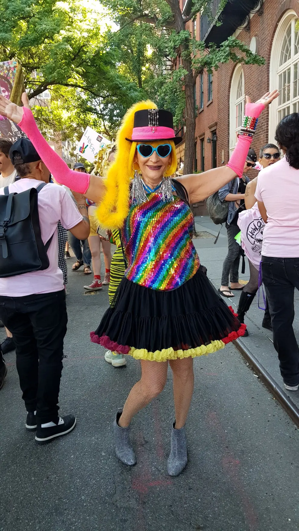A participant takes part in the 2019 World Pride NYC and Stonewall 50th LGBTQ Pride Parade in New York, U.S., June 30, 2019 REUTERS/Jeenah Moon [[[REUTERS VOCENTO]]] GAY-PRIDE/NEW YORK